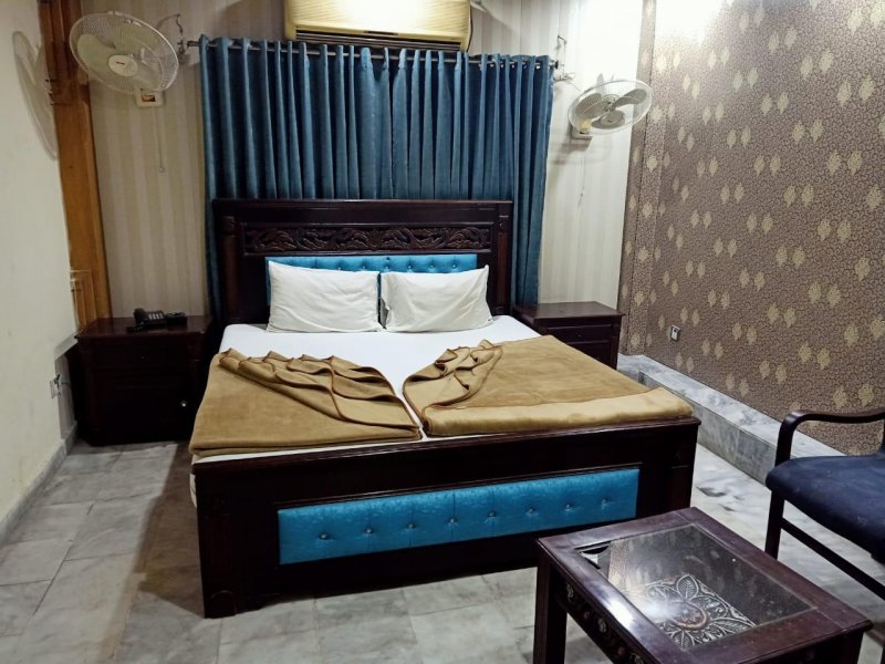 Hotel Al Hateem Hotel Faizabad standard room Front View