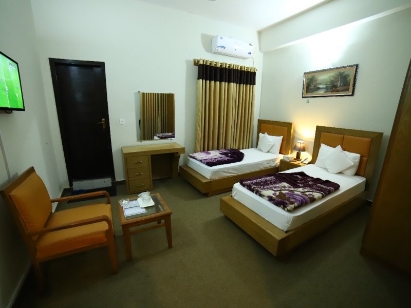 Hotel Red Line Islamabad Twin Bed