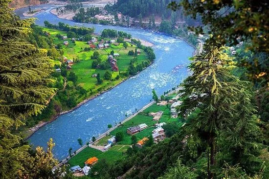 tour guide to kashmir